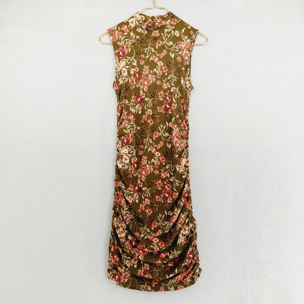 New Dresscode La Floral Print Bodycon Midi Dress P2629